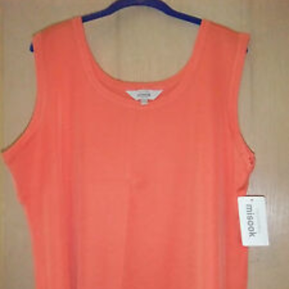 NWT Misook Classic Scoop Neck Tank - 2X - Coral - Wardrobe Basic